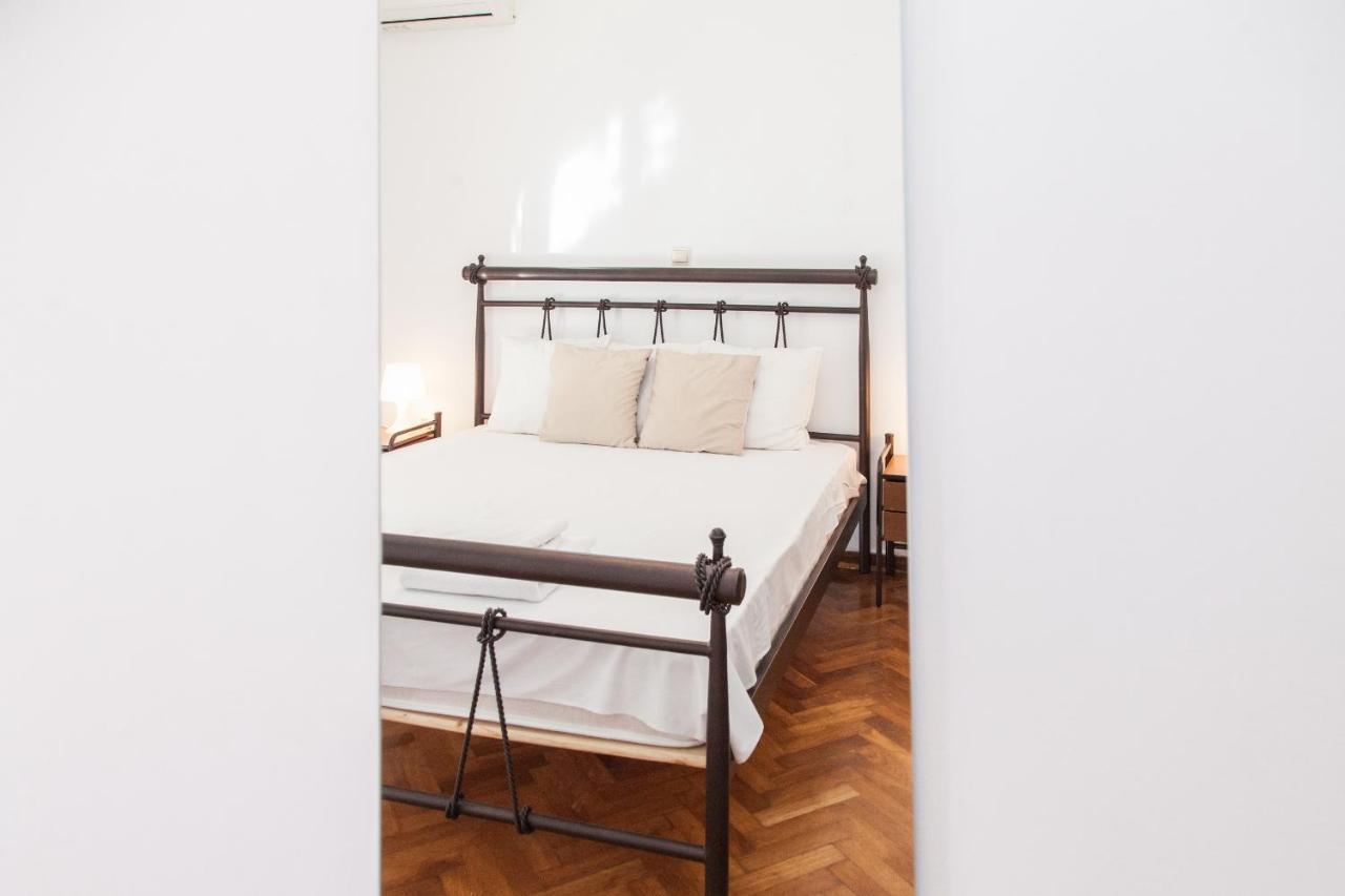 Beautiful New Decorated Apt In Athens Atenas Exterior foto