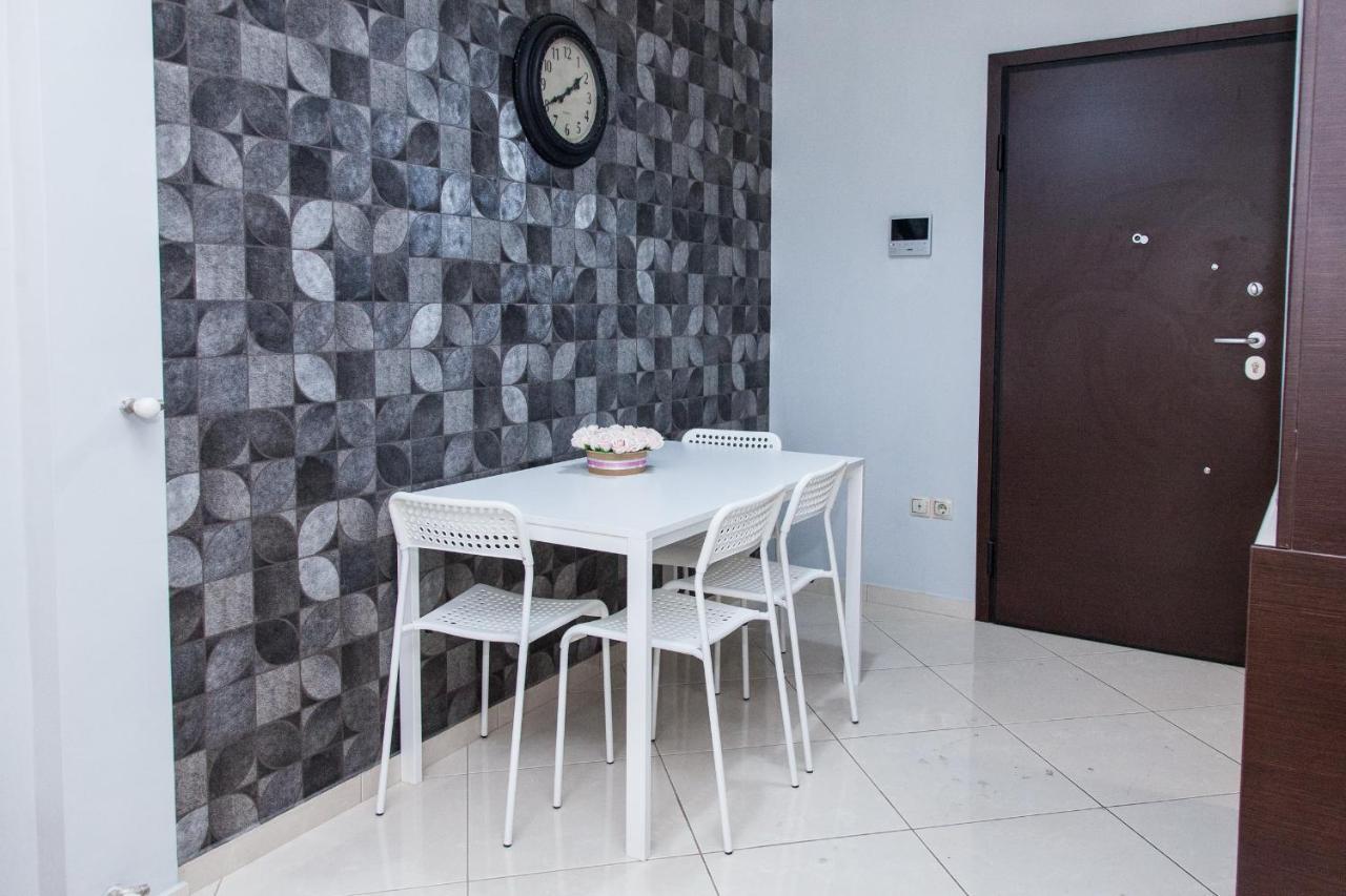 Beautiful New Decorated Apt In Athens Atenas Exterior foto