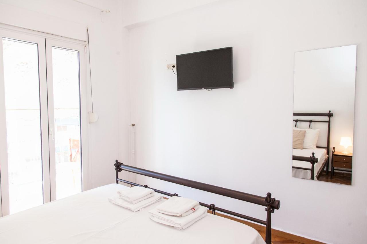 Beautiful New Decorated Apt In Athens Atenas Exterior foto