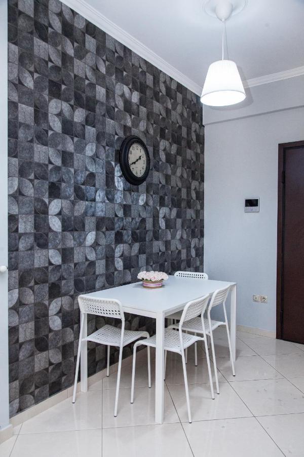 Beautiful New Decorated Apt In Athens Atenas Exterior foto